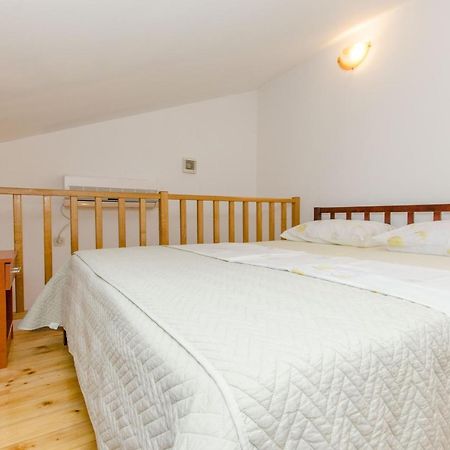 Knezovicapartments Живогошче Экстерьер фото