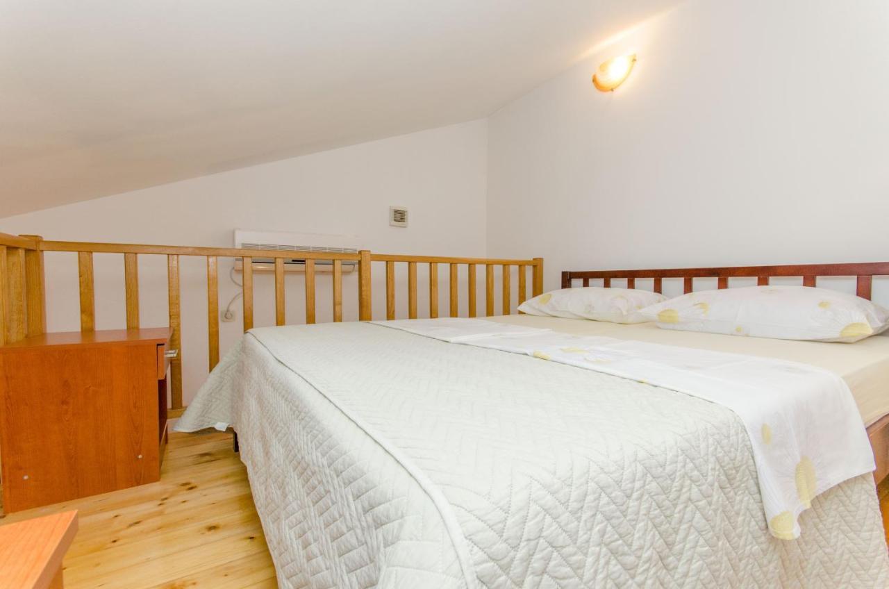 Knezovicapartments Живогошче Экстерьер фото