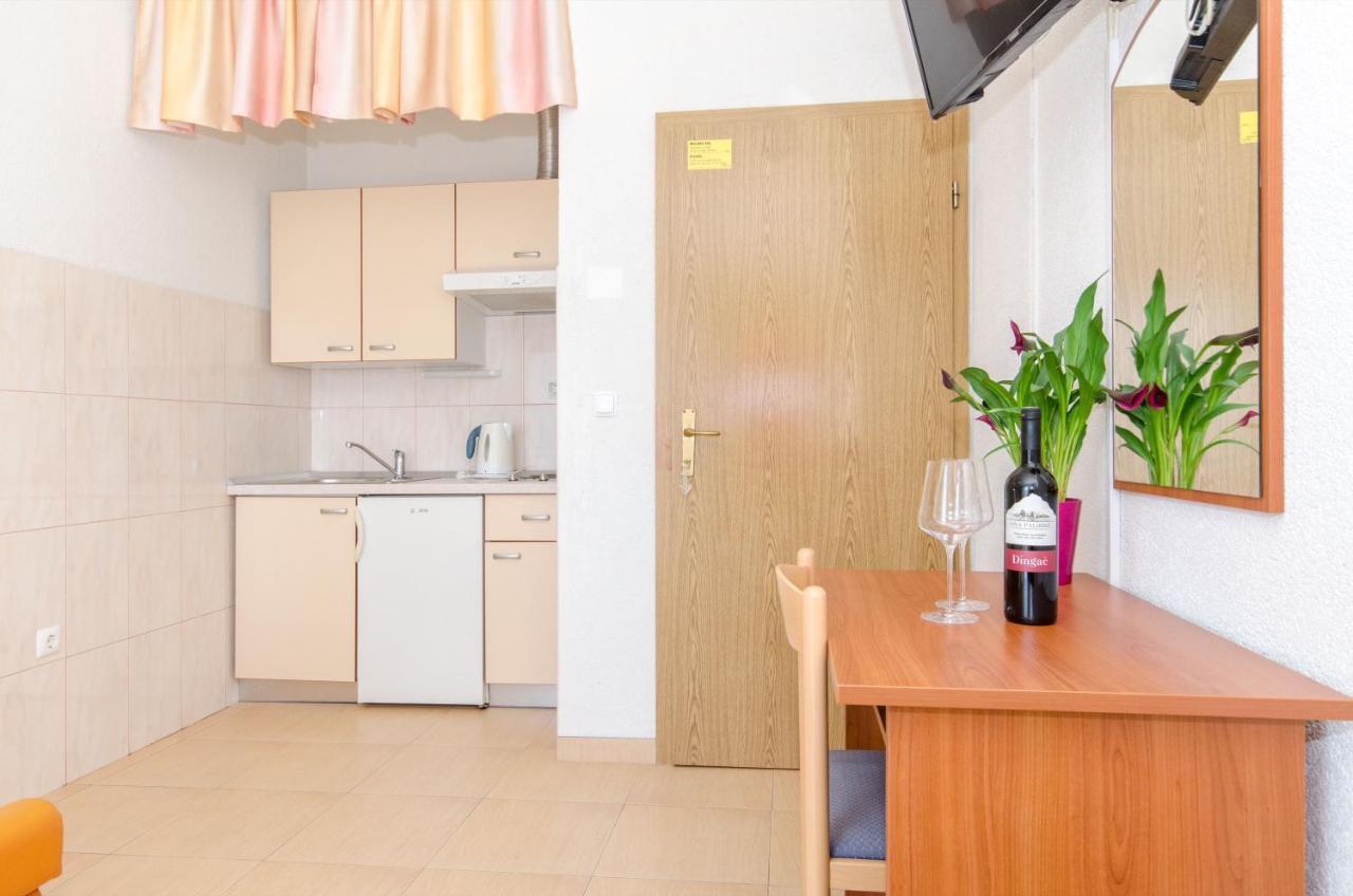 Knezovicapartments Живогошче Экстерьер фото